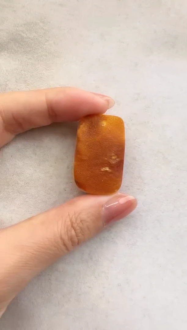 【闪购商品】琥珀裸石未镶嵌10205188-吊坠