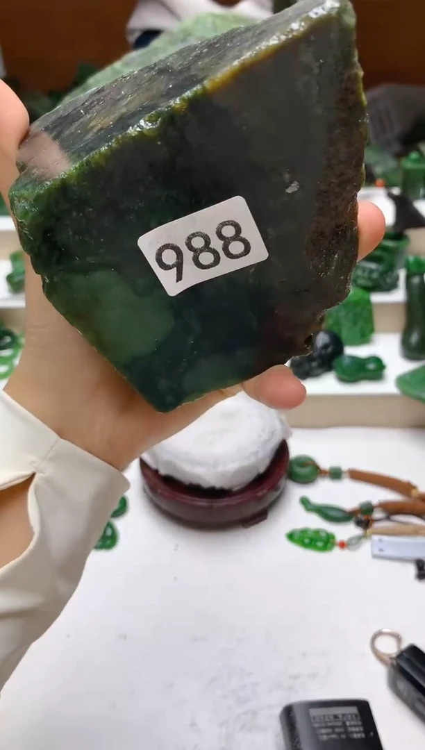 和田玉（碧玉）未镶嵌珠宝半成品0