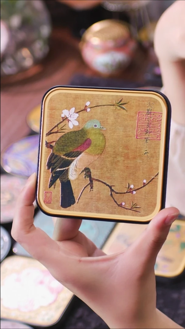 壹藏贰宝桃鸠图案杯垫一片