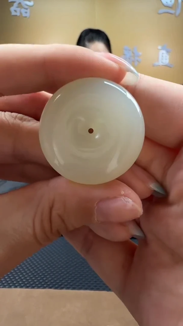 颈饰未镶嵌和田玉挂件