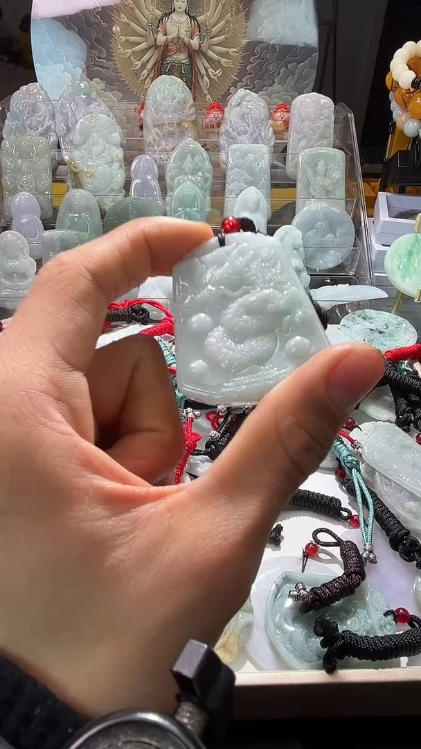 颈饰未镶嵌翡翠12/14     6