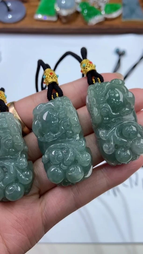 【闪购商品】翡翠未镶嵌颈饰2202917/苏/貔貅 多样性一件发