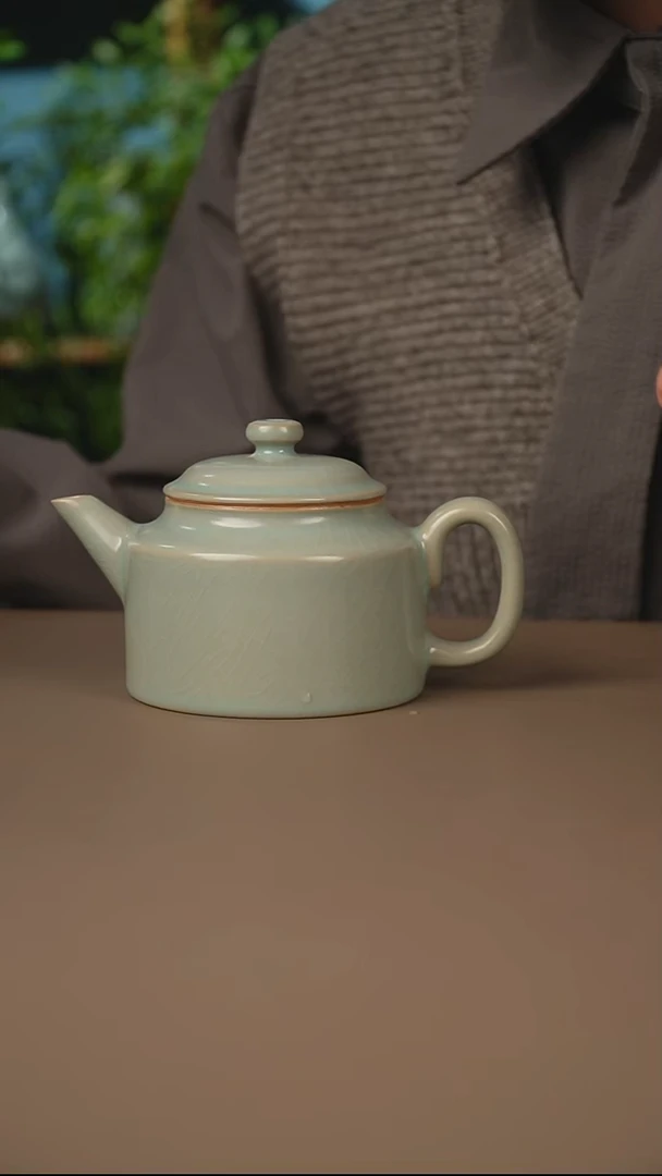 仿古天青德钟壶微暇