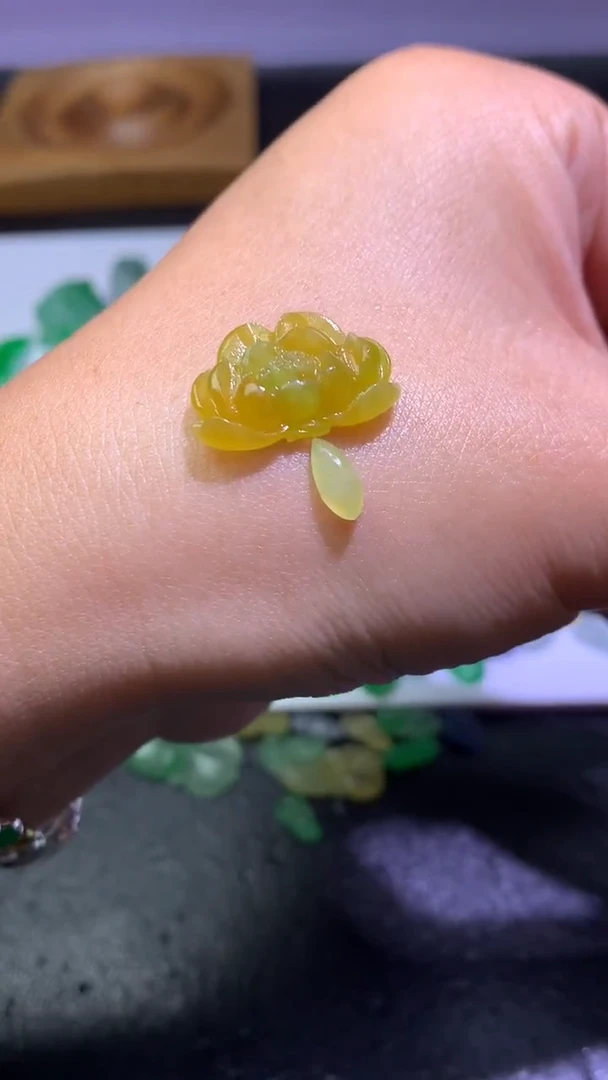 未镶嵌定制翡翠毛货