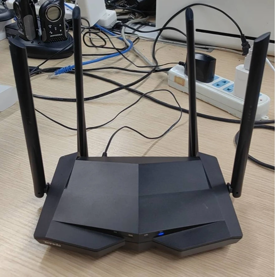 9新 Tenda/腾达 【二手】AC1200双频千兆无线路由器  3296286北京仓