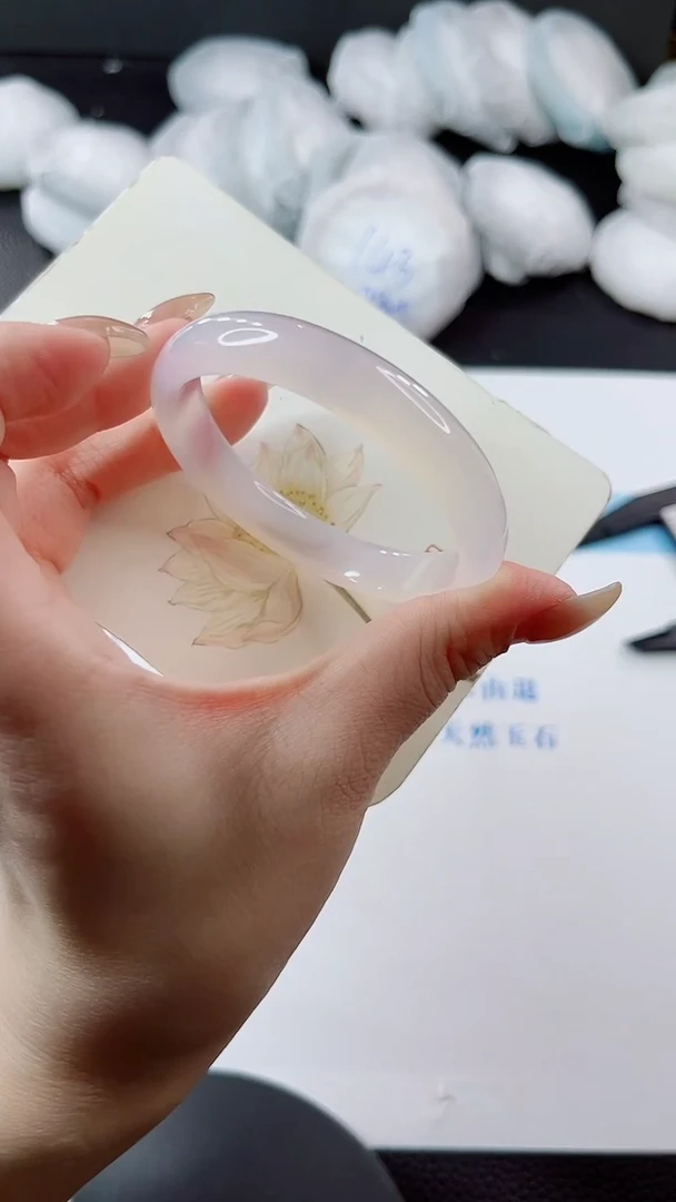 未镶嵌手镯石英质玉多样性发货V187