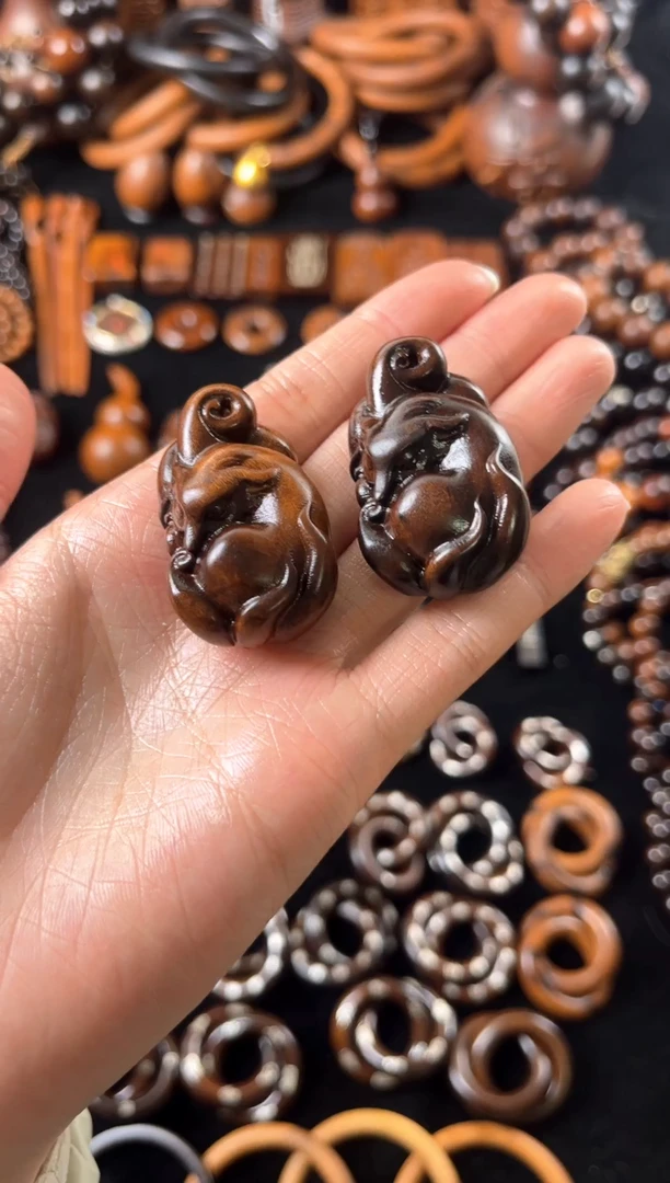 枣木雷击枣木老料九尾吊坠