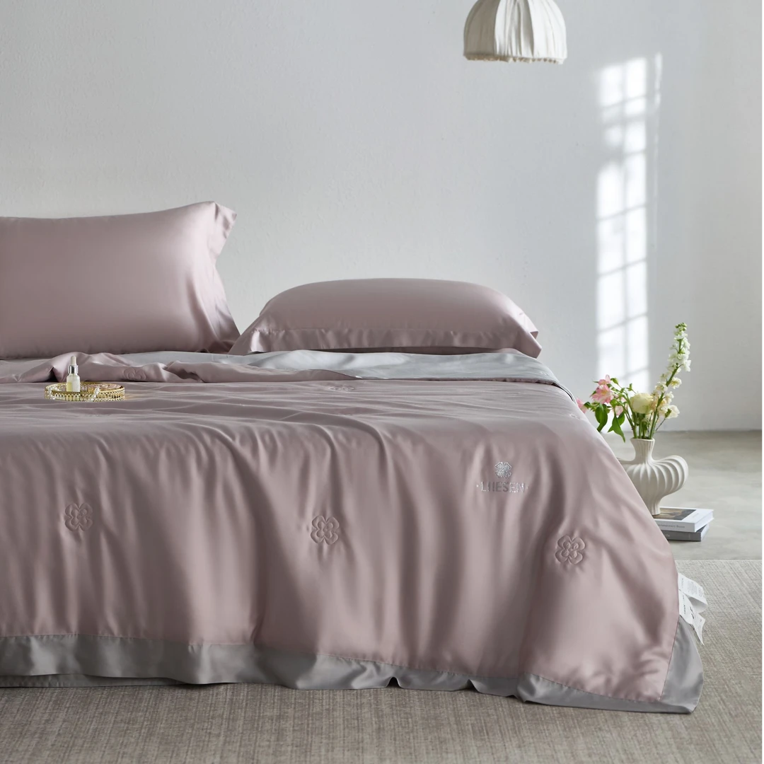 【高端面料体验】蚕丝填充/ 进口100支超细旦兰精天丝可水洗夏被