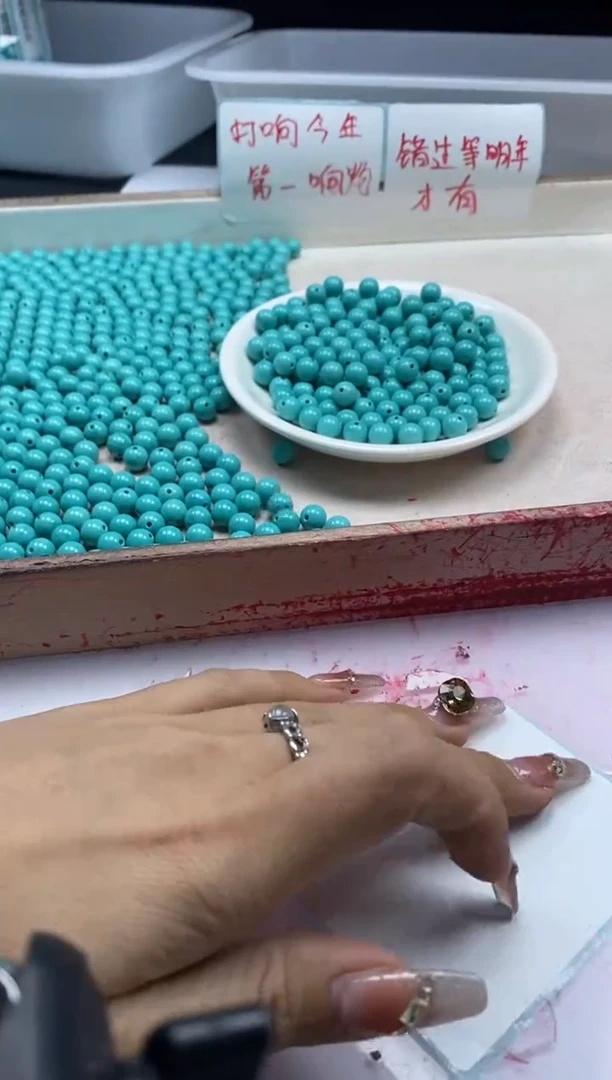 【闪购商品】玛瑙/玉髓颈饰未镶嵌w408原矿绿*松8mm*25颗