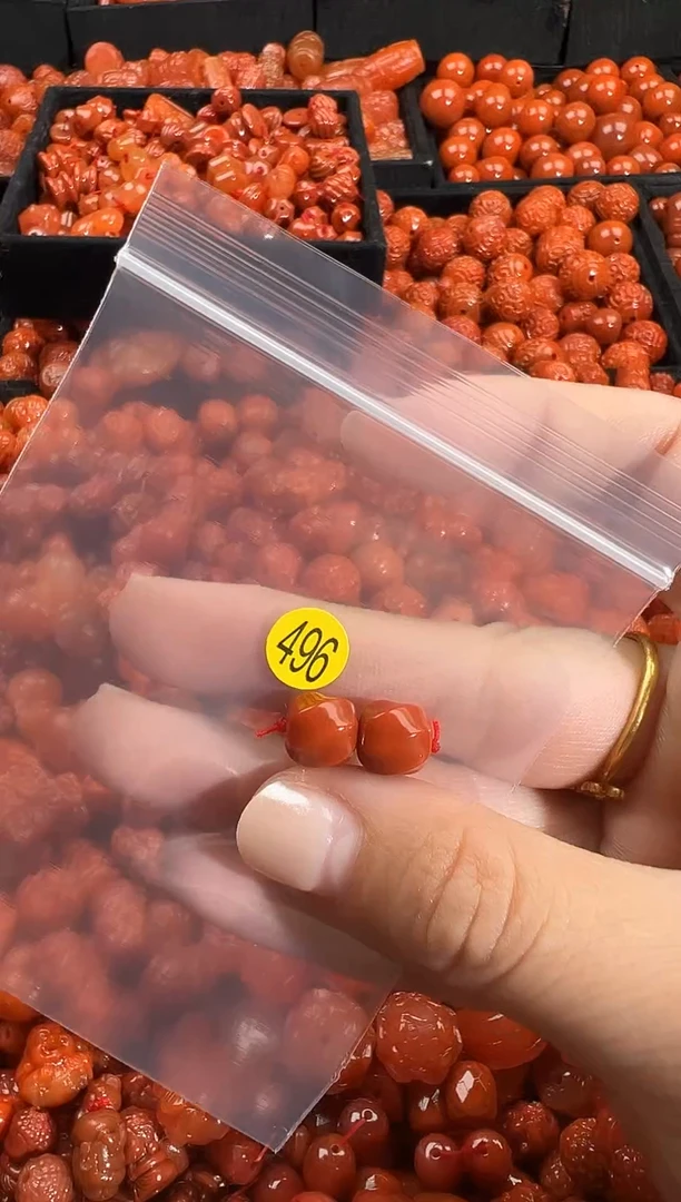 颈饰未镶嵌南红玛瑙1