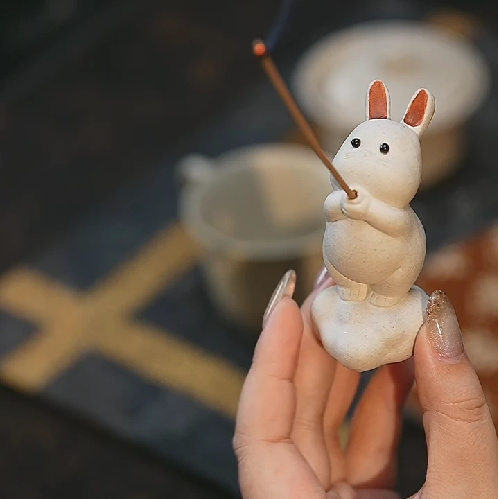 松泉茶器丨《玉兔香插》 紫砂 茶宠 摆件 yg073