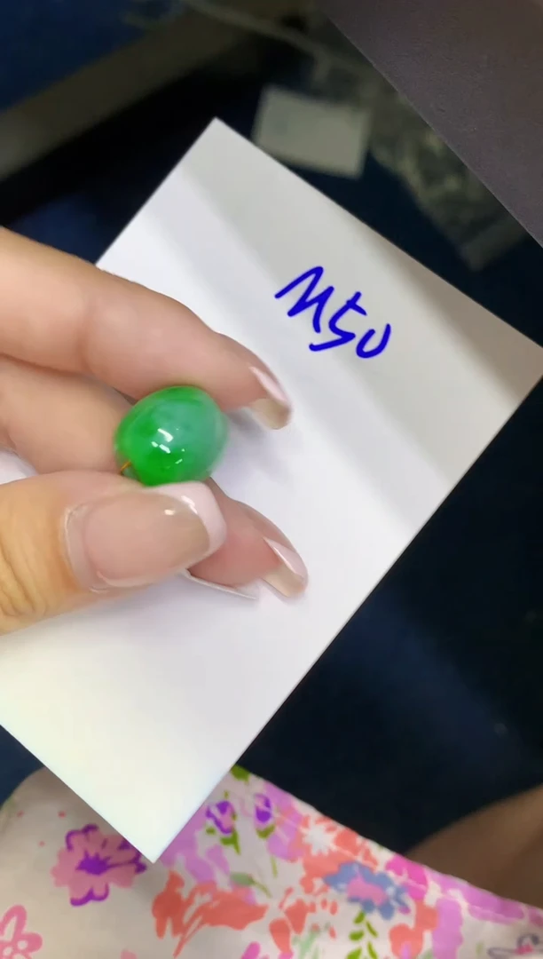 翡翠未镶嵌颈饰缅甸天然翡翠A货