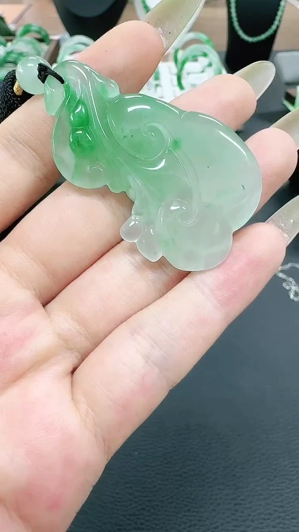未镶嵌1石英质玉（非洲翠）/8749