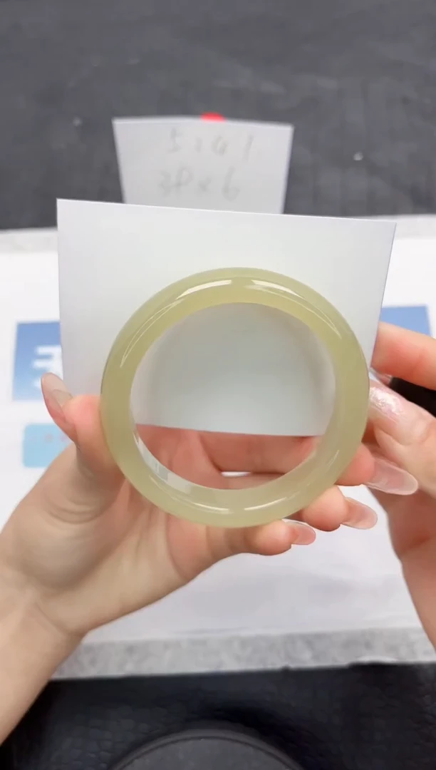 【闪购商品】石英质玉手镯未镶嵌L15-57.5