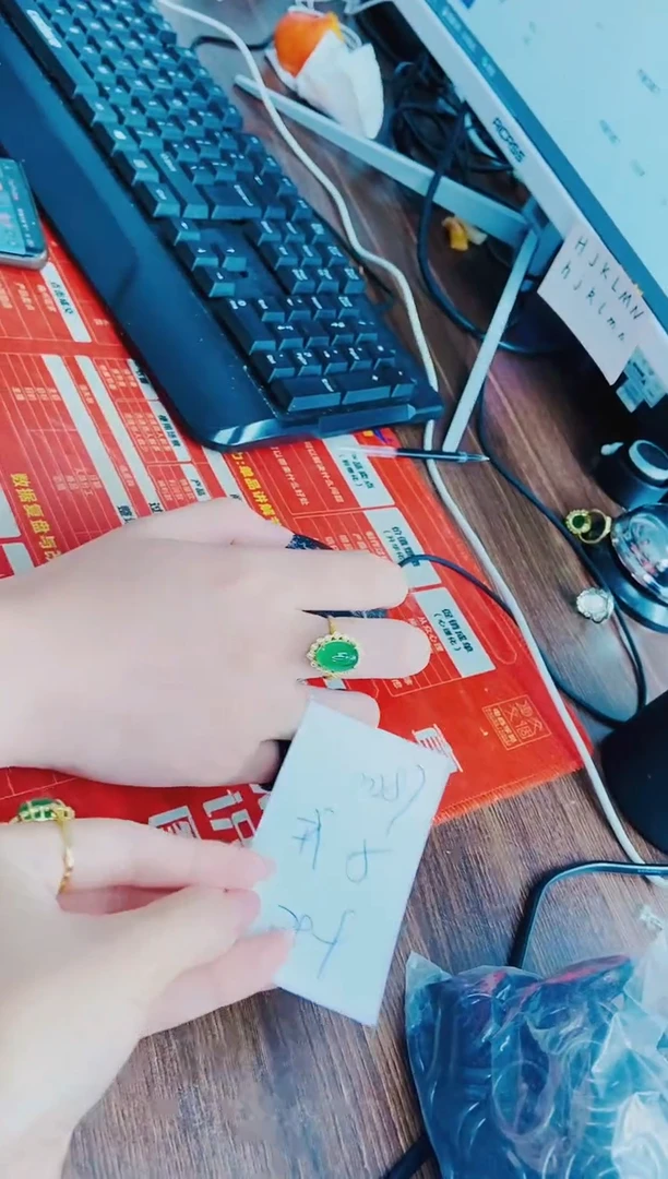 石英质玉手镯未镶嵌M287-