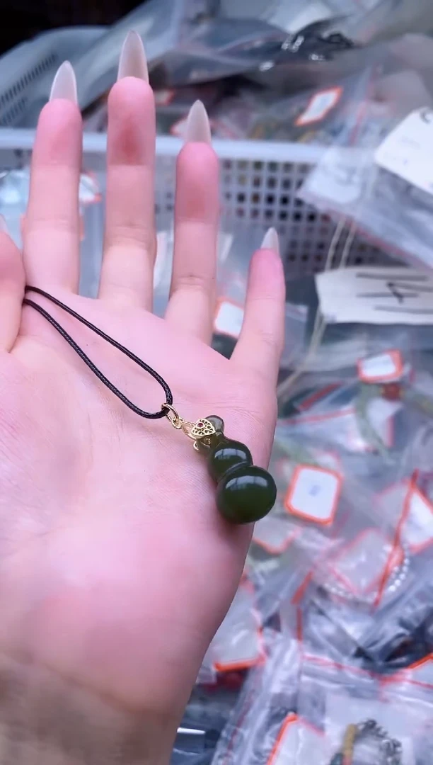 和田玉未镶嵌颈饰多样性发拍一发一