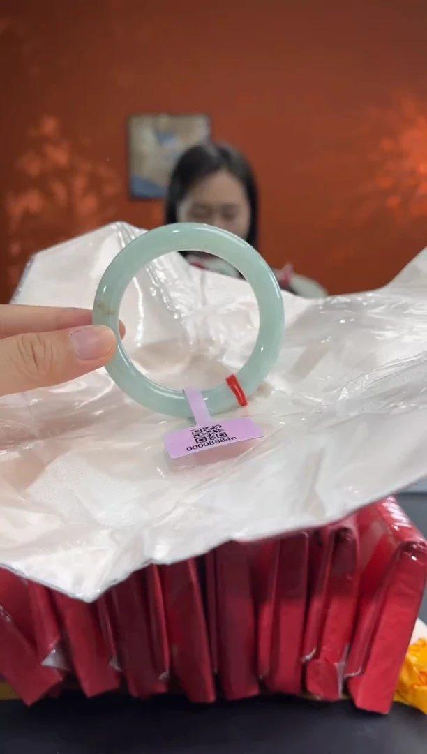 未镶嵌手镯翡翠5