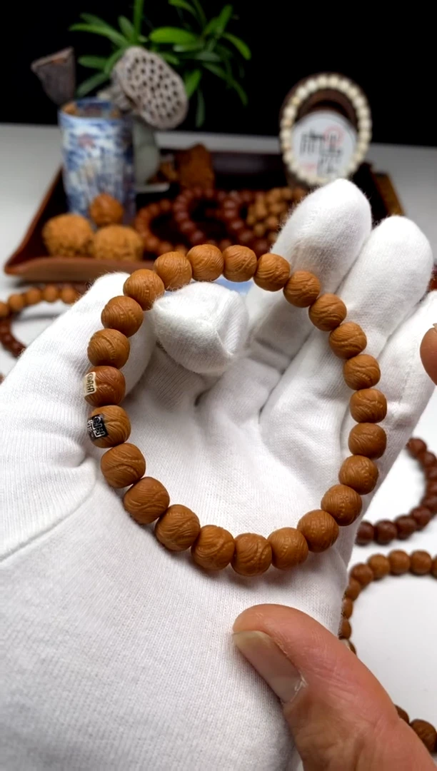 猴头核桃手串雨墨臻至苍龙