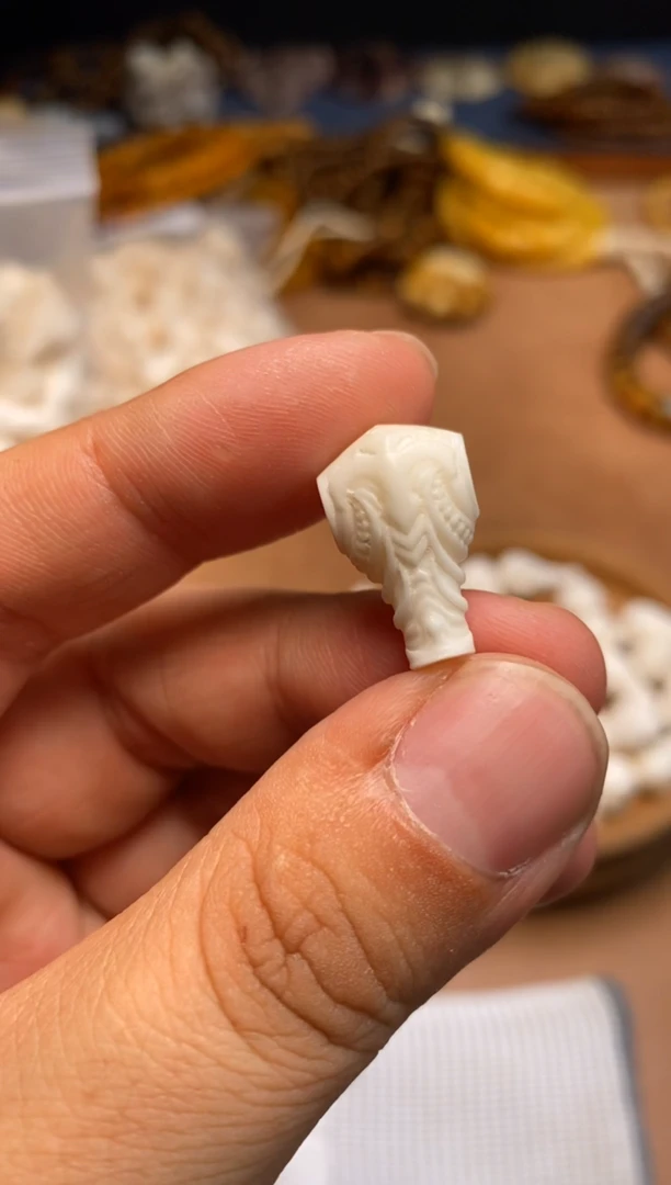 其他牛骨P181-图腾三通-有棕裂