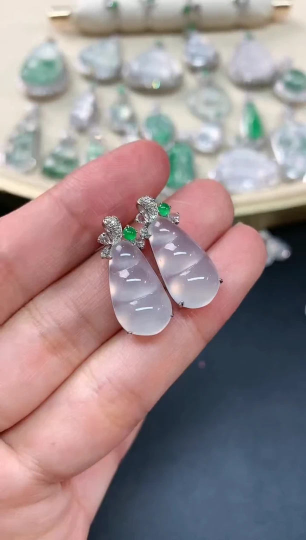 【闪购商品】翡翠吊坠(不含链)18K金镶嵌A118|3980|多样性发货一件
