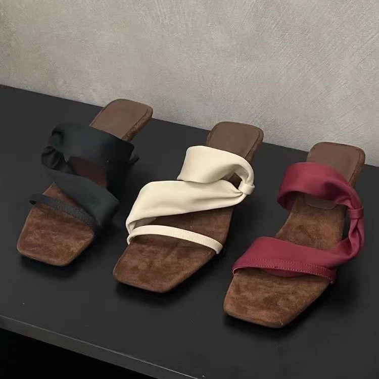 2025夏季新款时尚百搭小众设计感复古坡跟凉鞋方头露趾高跟凉拖鞋