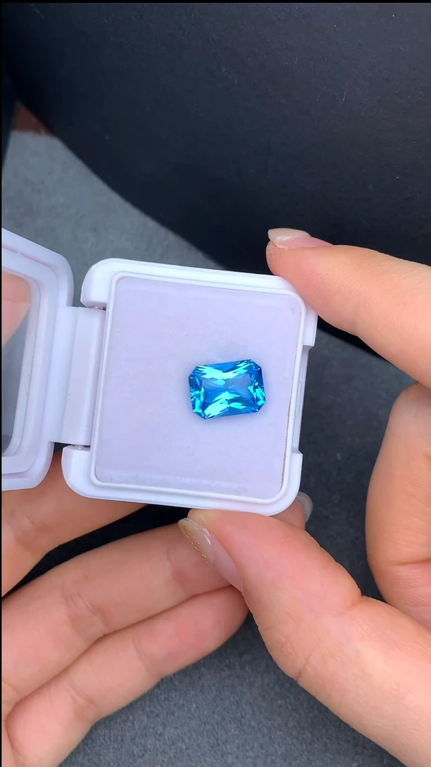 【闪购商品】托帕石裸石未镶嵌6克拉