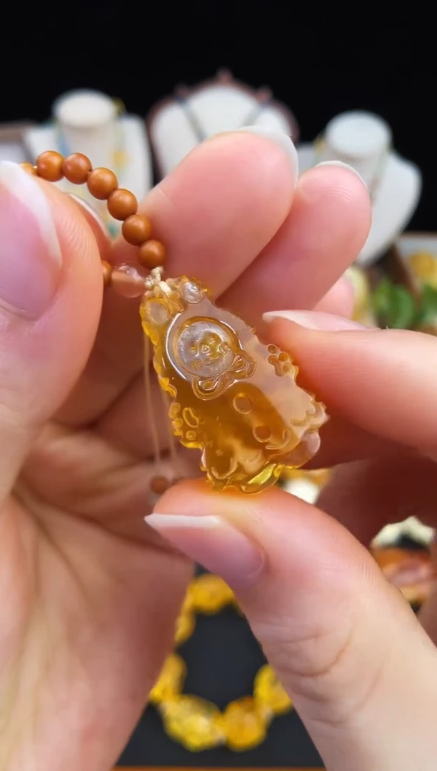 琥珀未镶嵌珠宝奇石柒月