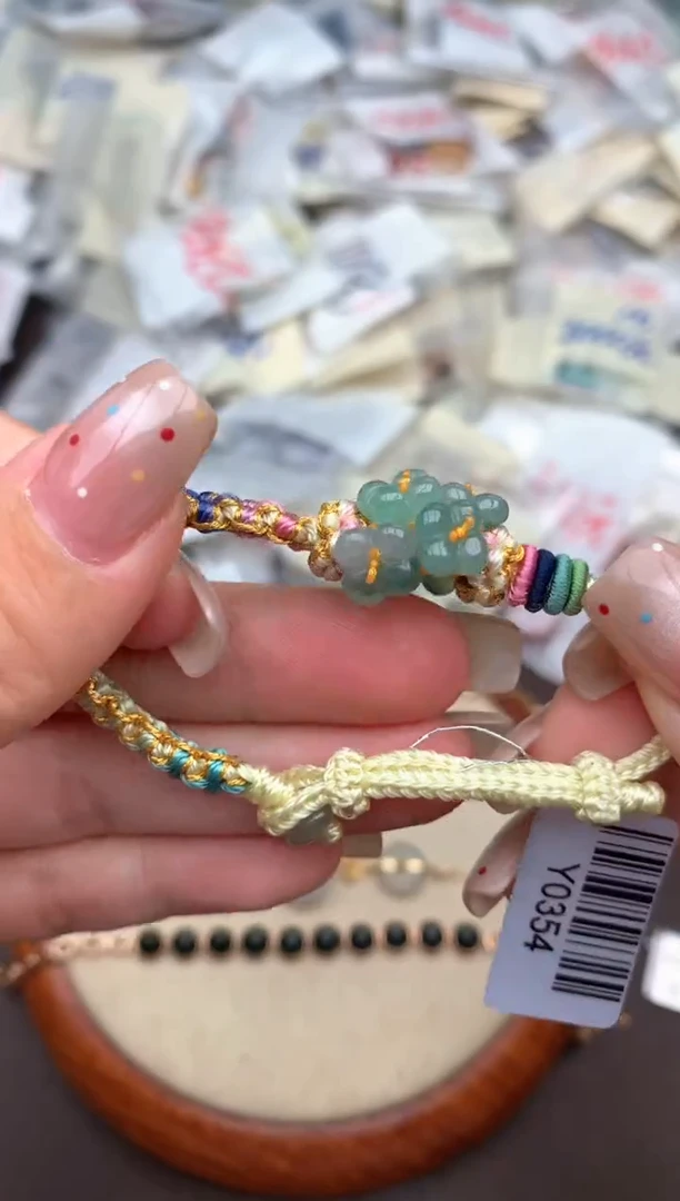 未镶嵌挂件翡翠—