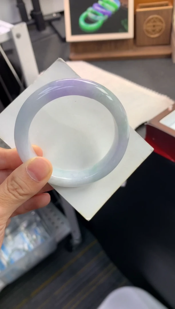 未镶嵌手镯翡翠退货需手镯吊牌标签完好