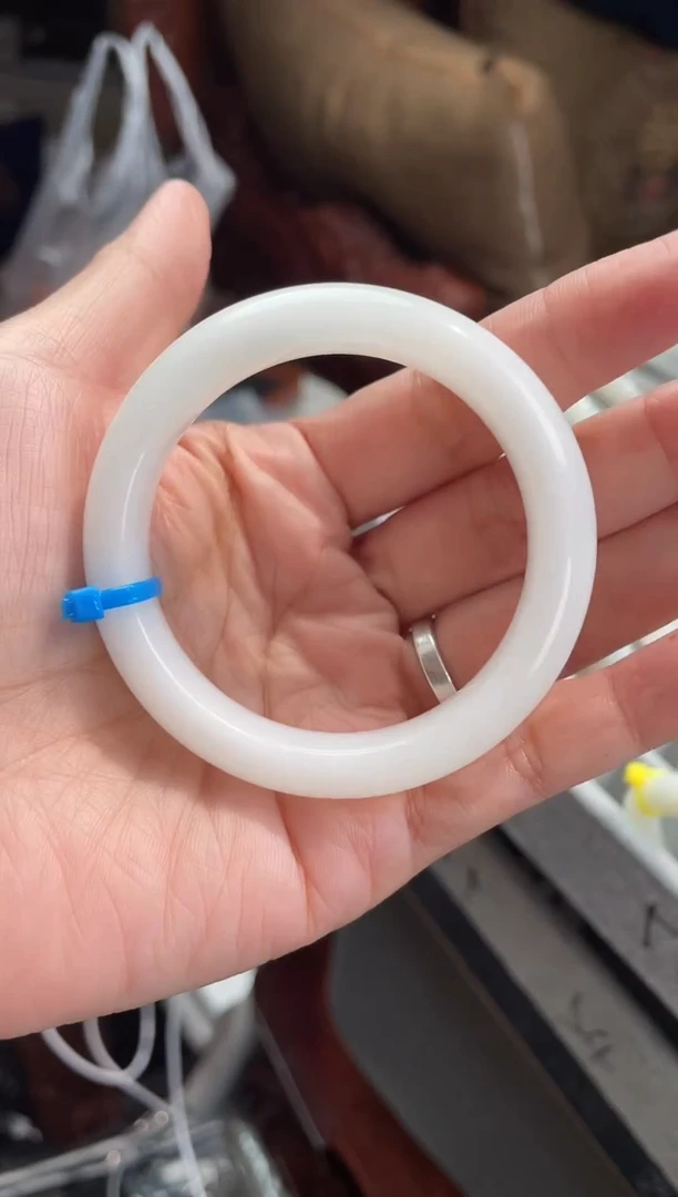 颈饰未镶嵌和田玉妮和田玉青海料手镯51mm