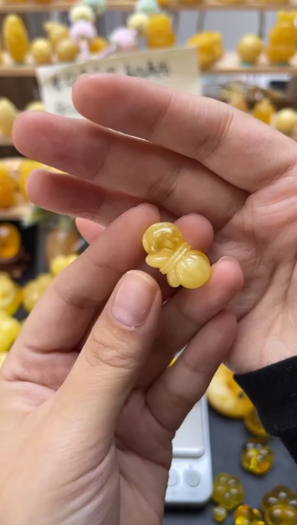 琥珀未镶嵌珠宝奇石055琥珀蜜蜡微瑕