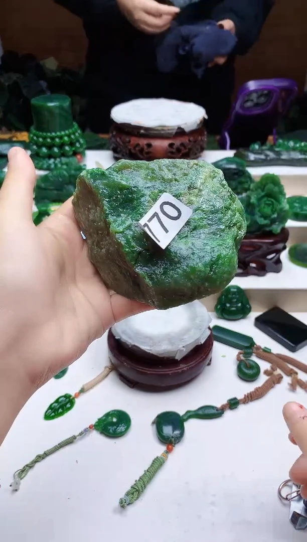 未镶嵌和田玉挂件1