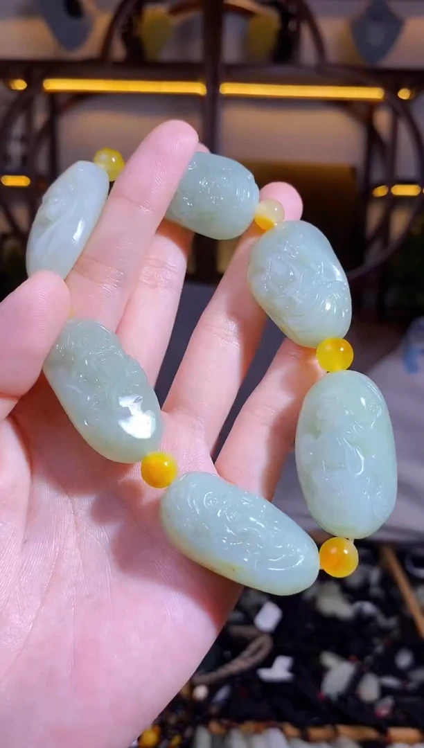 颈饰未镶嵌和田玉1