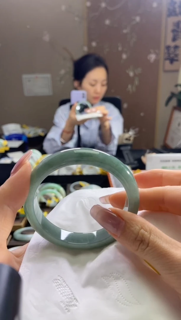 未镶嵌手镯翡翠56.8圈口t