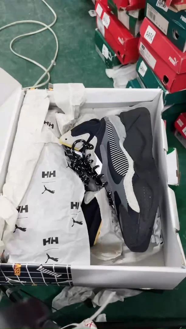 彪马时尚休闲运动鞋36M  YY71