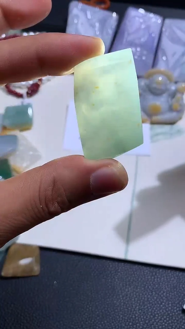 翡翠挂件未镶嵌15
