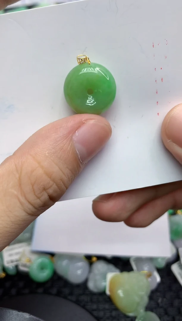 翡翠18K金镶嵌项链11111111111