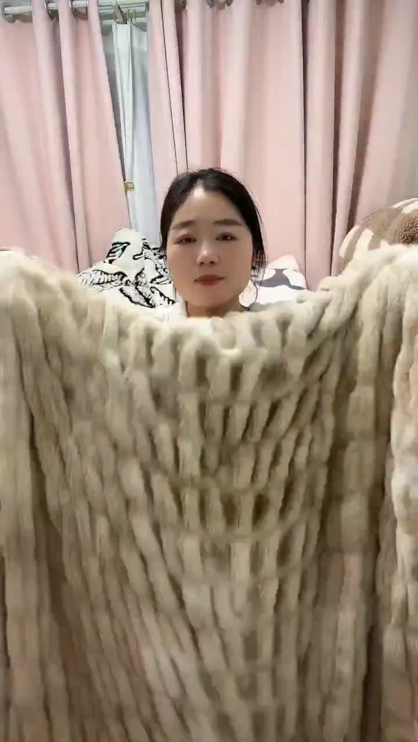 聚酯纤维1.5-1.8香槟色-弹簧兔兔-瑕疵款