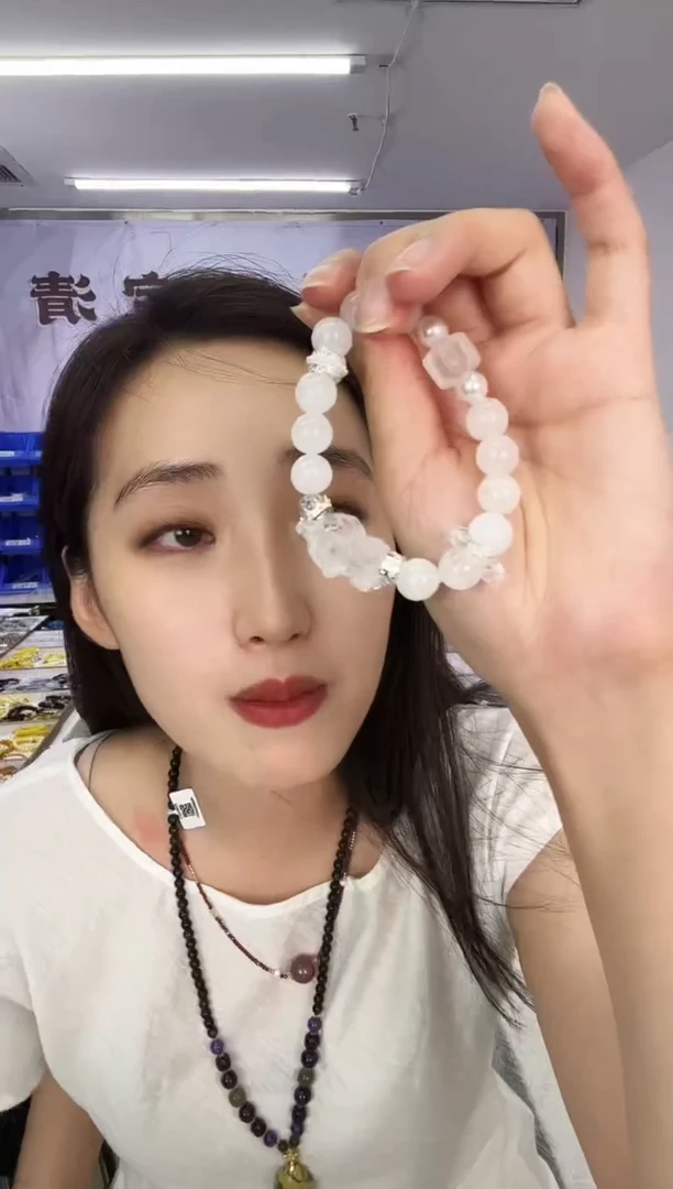 水晶手链未镶嵌天然珠宝多样性发其一