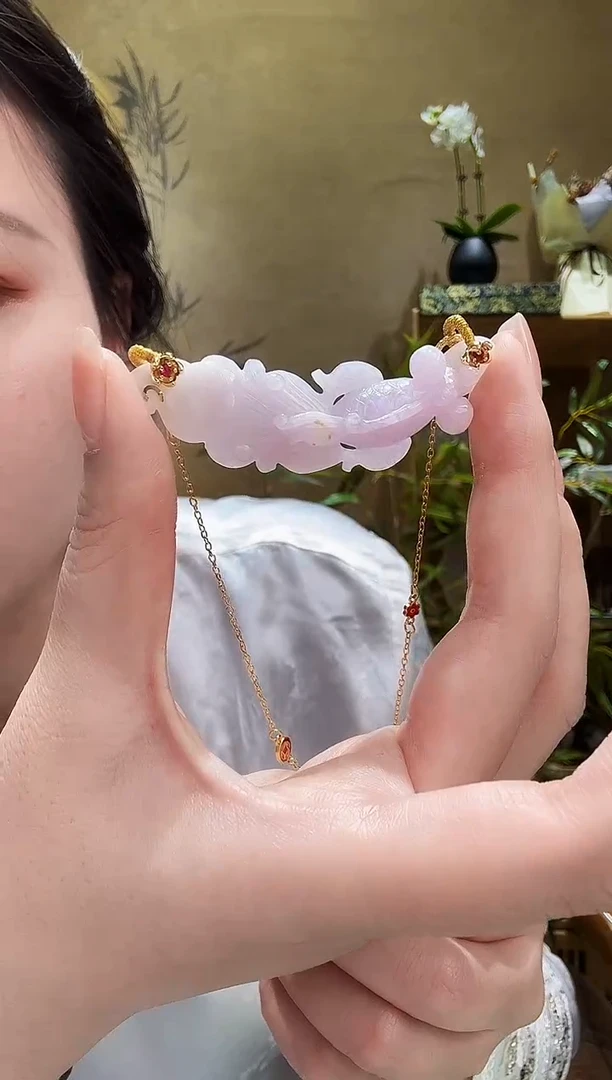 颈饰未镶嵌翡翠吊坠