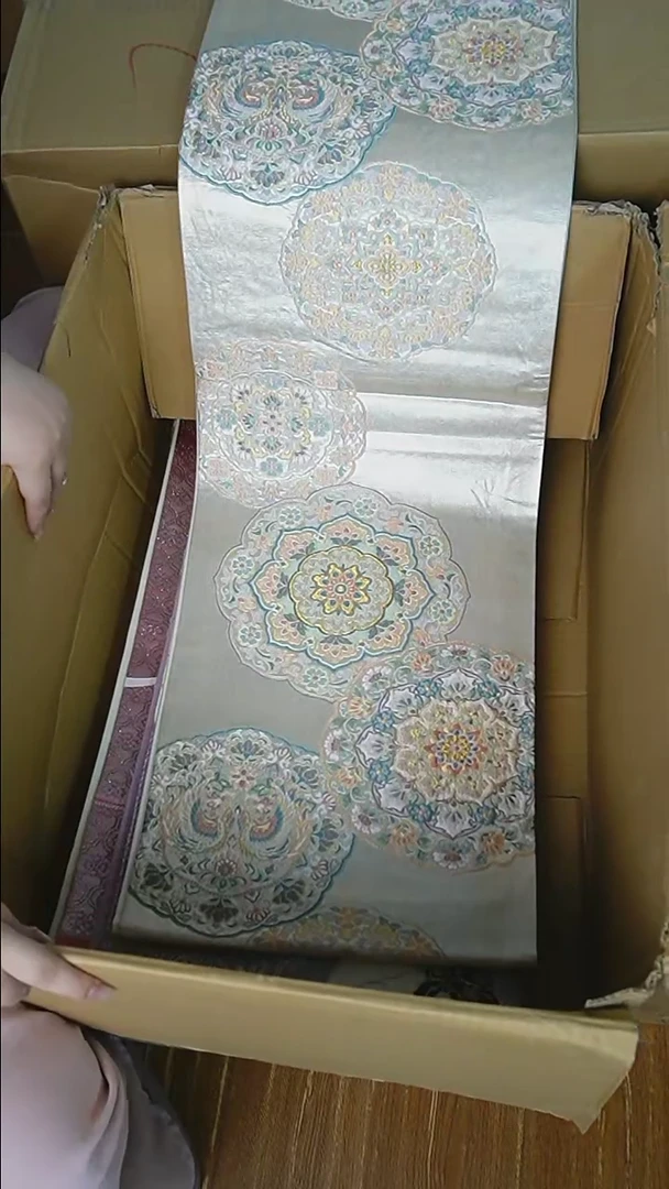 织绣18 细密织凤凰宝象花