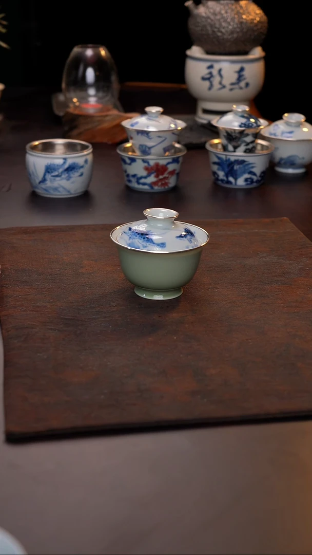 蜜色手绘鳜鱼盖碗三包银口