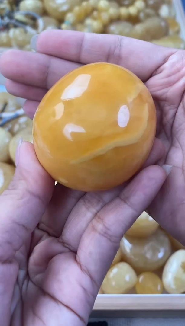 未镶嵌琥珀裸石进***螂天然琥珀蜜蜡