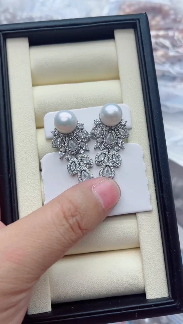 未镶嵌耳饰淡水珍珠多样性发其一，非无暇