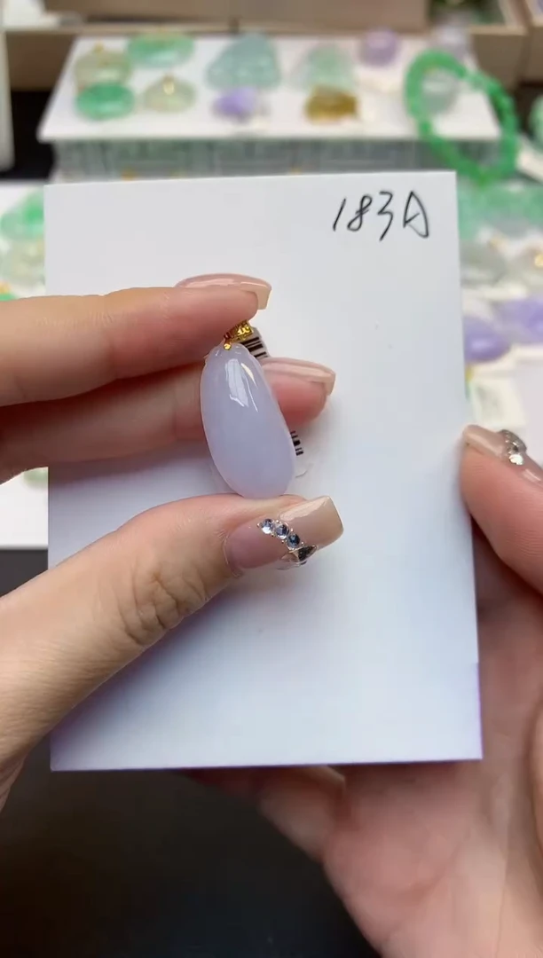 颈饰18K金镶嵌翡翠天然缅甸a货翡翠