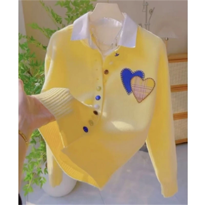 韩系单排刺绣爱心减龄开衫炸街洋气温柔风圆领毛衣女2024秋冬新款