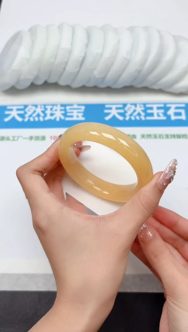 未镶嵌手镯石英质玉363-56.8