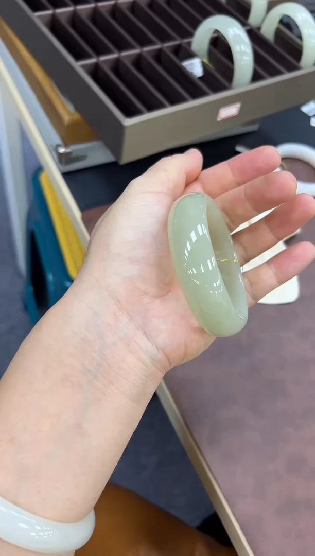 未镶嵌手镯和田玉57-58  272