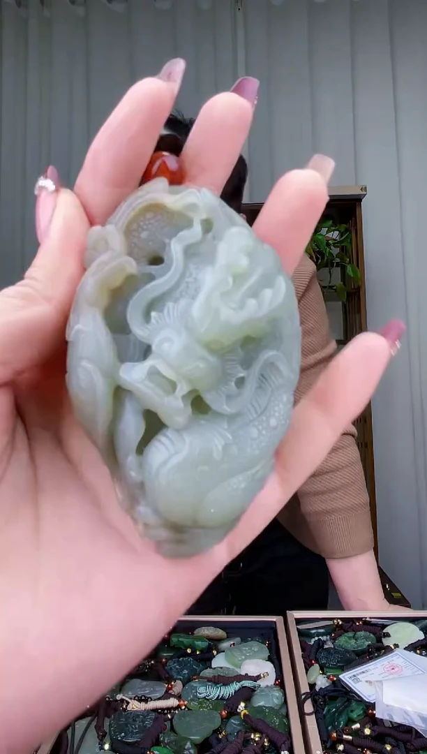 【闪购商品】和田玉挂件未镶嵌拍一发一，多样性发货