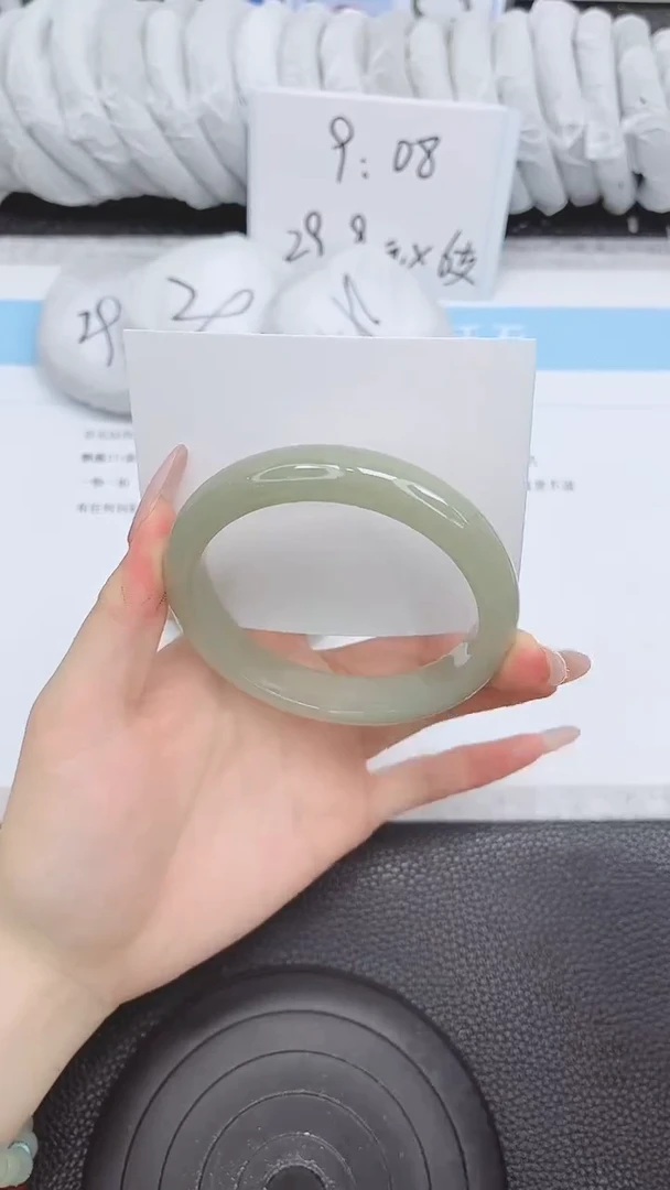 未镶嵌手镯石英质玉61-